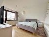 Haushälfte mit zwei vermieteten Wohneinheiten und großem Grundstück! - OG / Schlafzimmer