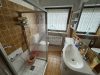 Freistehendes Einfamilienhaus im attraktiven Wohngebiet - Bad mit Dusche