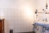 Schöne Hofstelle mit zwei Wohneinheiten in idyllischer Wohnlage von Weyhe-Leeste - WC am Partyraum