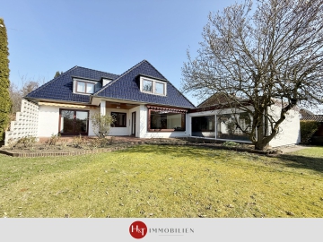 Großzügiges EFH mit Pool & Garten in Alt-Stuhr, 28816 Stuhr, Einfamilienhaus