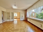 Wohnen, spielen und gestalten – Reihenendhaus mit Garage! - Wohnzimmer