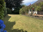 Komfortabler Walmdachbungalow mit Sauna in attraktiver Wohnlage - blickdicht angelegter Garten
