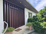 Komfortabler Walmdachbungalow mit Sauna in attraktiver Wohnlage - Haupteingang Ansicht Nord