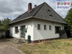 Großzügiges Grundstück trifft auf charmantes 60er-Jahre-Wohnhaus nahe Schulzentrum und Sportanlagen - Zentral gelegener Bungalow
