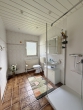 Familienidyll am See: Großzügiges Haus mit Garten - Gäste-WC mit Dusche