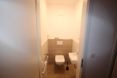 Vermietete 2-Zimmer-Wohnung mit ca. 80 m² Wohnfläche, Garten & Tiefgarage in Kirchweyhe - Gäste-WC