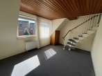Schmuckes Reihenmittelhaus in attraktiver Lage - Schlafzimmer mit Spitzbodenzugang