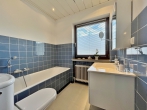 Kuscheliges Nest mit Ausbaupotenzial! – Garage möglich! - Badezimmer