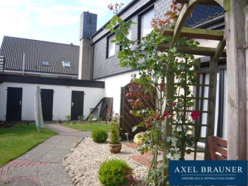 Renditeobjekt – Gewerbe + Wohneinheiten in Weyhe-Erichshof, 28844 Weyhe b Bremen, Halle
