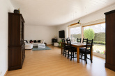 Gepflegter Bungalow mit schönem Garten in Groß Mackenstedt - Wohn- und Essbereich