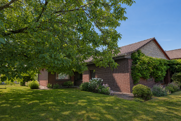 Gepflegter Bungalow mit schönem Garten in Groß Mackenstedt, 28816 Stuhr, Haus