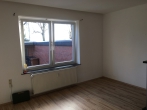 2-Zimmer-Erdgeschosswohnung in Randlage von Bassum - Wohnzimmer