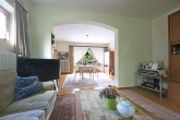 Einfamilienhaus mit Sanierungsbedarf auf großem Grundstück in ruhiger Lage von Weyhe-Leeste - Wohnzimmer Durchblick1