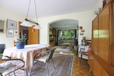 Einfamilienhaus mit Sanierungsbedarf auf großem Grundstück in ruhiger Lage von Weyhe-Leeste - Wohnzimmer Durchblick_2