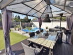 Einziehen und genießen! Modernisiertes Haus mit Traumgarten und Pool! - überdachte Terrasse
