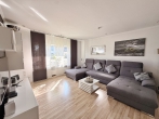 Einziehen und genießen! Modernisiertes Haus mit Traumgarten und Pool! - Wohnzimmer