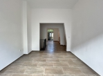 Bremen-Neustadt – charmante Wohnung mit lauschigem Hinterhof! - Blick zum Essbereich und Küche