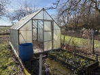 Fußläufig zum Ortskern Leeste und doch mitten in der Natur - Solides Wohnhaus mit zwei Wohneinheiten - Gewächshaus