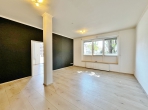 Neustadt – flexibel wohnen mit Gewerbe und großer Garage! - Wohnzimmer