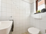 Top-Lage! Zwei Häuser, toller Garten, teilbar oder zusätzliche Rendite! - 2. Haus – EG / Gäste-WC
