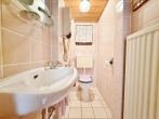 Top-Lage! Zwei Häuser, toller Garten, teilbar oder zusätzliche Rendite! - 1. Haus – EG / Gäste-WC