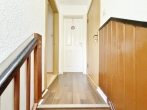 Top-Lage! Zwei Häuser, toller Garten, teilbar oder zusätzliche Rendite! - 1. Haus – Eingang zur OG-Wohnung