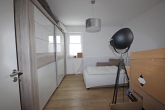 Gut vermietete 3-Zimmer-Wohnung in Weyhe-Leeste – mit Terrasse, Garten & Garage - Schlafen