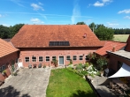 Zur Ruhe kommen auf Ihrer "Insel im Grünen": Top saniertes Landhaus mit großen Scheunen - Werkstatt/Garage/Scheune