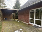 Solide gebautes Wohnhaus ohne Schnörkel mit Ausbaureserve - Carport