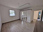 Großzügig und hell mit eigenem Garten im KfW-Effizienzhaus 40 EE - Schlafzimmer