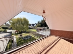 Eigennutzung mit tollem Garten und zusätzlicher Rendite! - rückwärtiges Haus / OG / Loggia