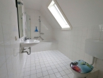 Ruhige 3-Zimmer-Dachgeschosswohnung in Syke-Ristedt - Badezimmer