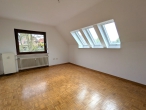 Ruhige 3-Zimmer-Dachgeschosswohnung in Syke-Ristedt - Wohnzimmer