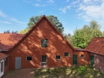 In Alleinlage individuell oder gemeinsam wohnen: Hofstelle mit zwei Wohnhäusern - Wohnhaus Nr. 12 vorne