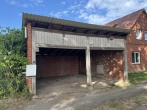 In Alleinlage individuell oder gemeinsam wohnen: Hofstelle mit zwei Wohnhäusern - Doppelcarport