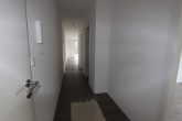 Etagenwohnung mit großem Südbalkon und Garage! - Flur