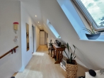 Maisonette zum Wohlfühlen mit Terrasse in ruhiger Lage - Flur Dachgeschoss