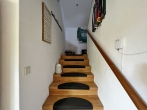 Maisonette zum Wohlfühlen mit Terrasse in ruhiger Lage - Treppenaufgang Dachgeschoss