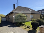 Ruhig gelegenes Einfamilienhaus mit viel Platz und Ausbaureserve - Außenansicht