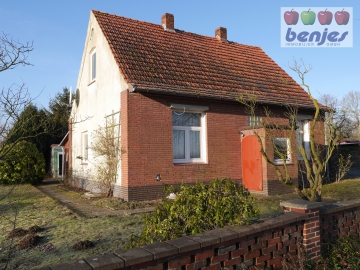 Neubebauung nach Rückbau oder Sanierung? Wohnhaus mit Nebengebäuden am Ortsrand, 27318 Hilgermissen, Einfamilienhaus