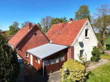 Neubeginn am Ortsrand: Raum für Neues nach Rückbau oder Sanierung? Wohnhaus mit Nebengebäuden am Ortsrand, 27318 Hilgermissen, Einfamilienhaus