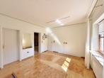 Altersgerechter Bungalow mit pflegeleichtem Garten und Garage! - Schlafzimmer mit Zugang zum...