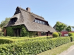 Traumlage – Reet-Anwesen mit historischem Charme und Wohnkomfort! - Hausansicht
