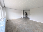 Charmantes Reihenmittelhaus mit Garage und gepflegtem Garten - Wohn-Esszimmer