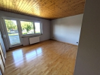 Charmantes Reihenmittelhaus mit Garage und gepflegtem Garten - Schlafzimmer