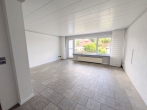 Charmantes Reihenmittelhaus mit Garage und gepflegtem Garten - Wohn-Esszimmer