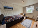 Charmantes Reihenmittelhaus mit Garage und gepflegtem Garten - Kinderzimmer