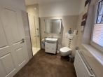 Modern und barrierefrei: Komfortabler Bungalow in zentraler Lage - Badezimmer