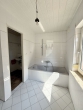 Ihr neues Zuhause mit Charme und Potenzial - Bad