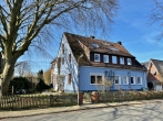 Ein Zuhause mit Charme und Weitblick! - vordere Hausansicht